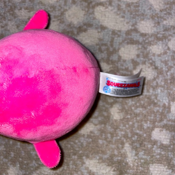 Squeezamals Pink Penguin Scented Squishy Stuffed Plush 3.5” NWT - Picture 3 of 3